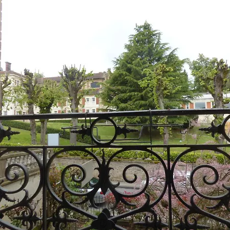 Hotel Des Thermes Bourbon-lʼArchambault